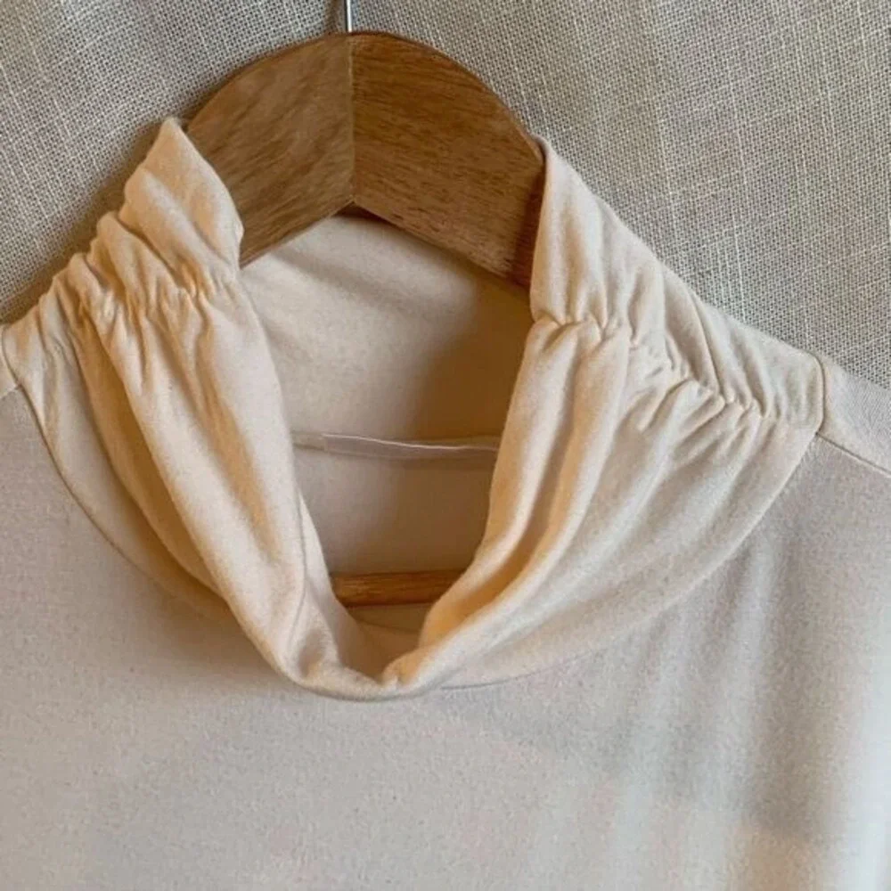 Belle Kim Gravel Womens‎ Turtleneck Top Size 1X Cream Soft Drape Minimalist